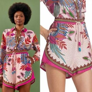 FARM Rio Macaw Scarf Shorts-In Macaw set